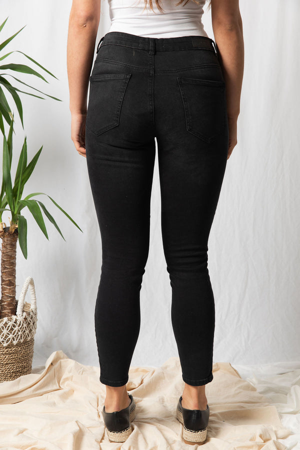 ICHI Lulu Black Washed Jeans